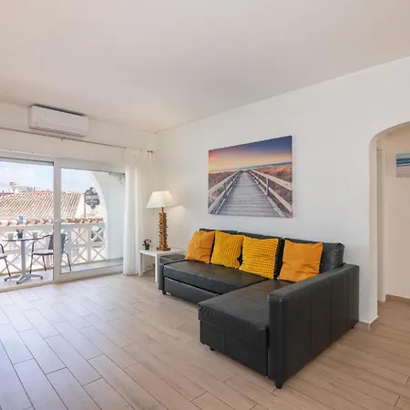 Beti Oura Village Apartament *