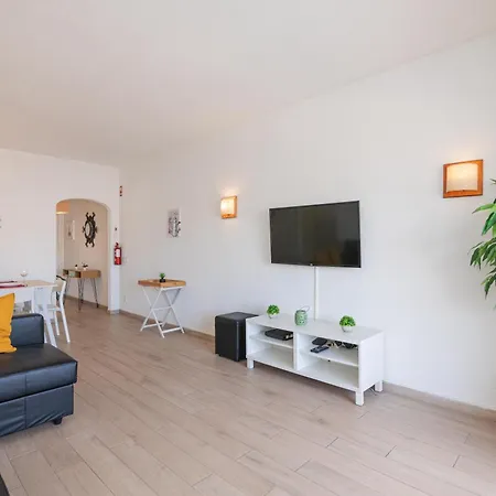 Beti Oura Village شقة البوفيرا